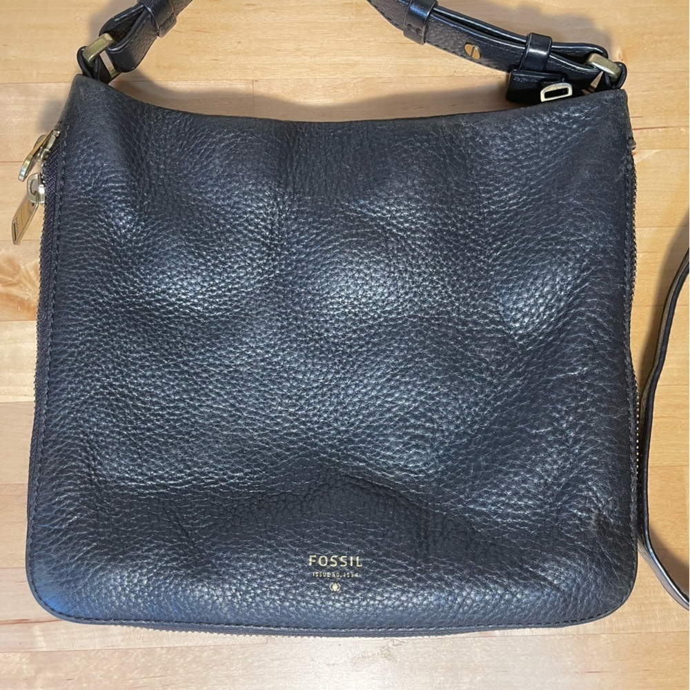 Fossil Crossbody Black Leather Bag - Picture 2 of 14
